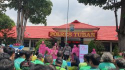 Sentuhan Hangat Bhayangkari Tuban, 200 Nasi Kotak untuk Pejuang Jalanan